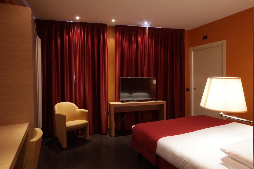Best Western Hotel Piemontese Bergamo Ngoại thất bức ảnh